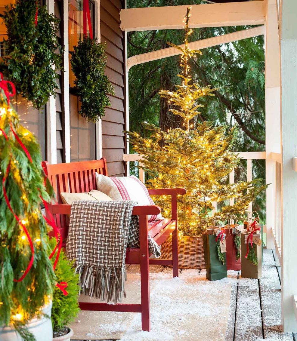 Xây Nhà Trọn Gói Củ Chi: Bí Quyết Trang Trí Noel Cho Nhà Phố