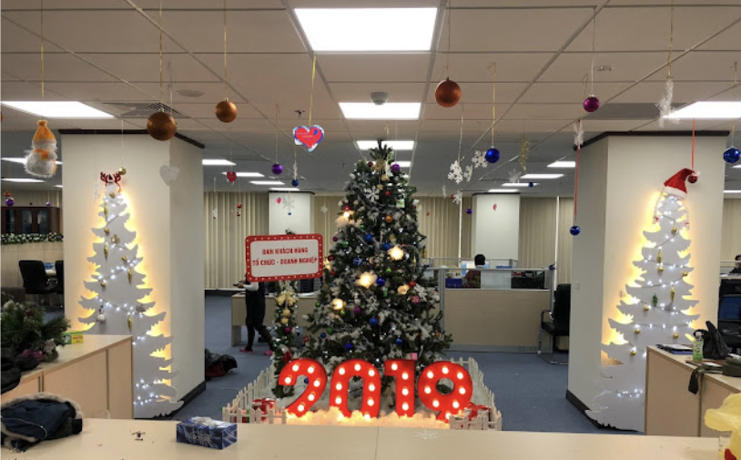 Ánh Sáng Vàng Ấm và Đèn Dây LED